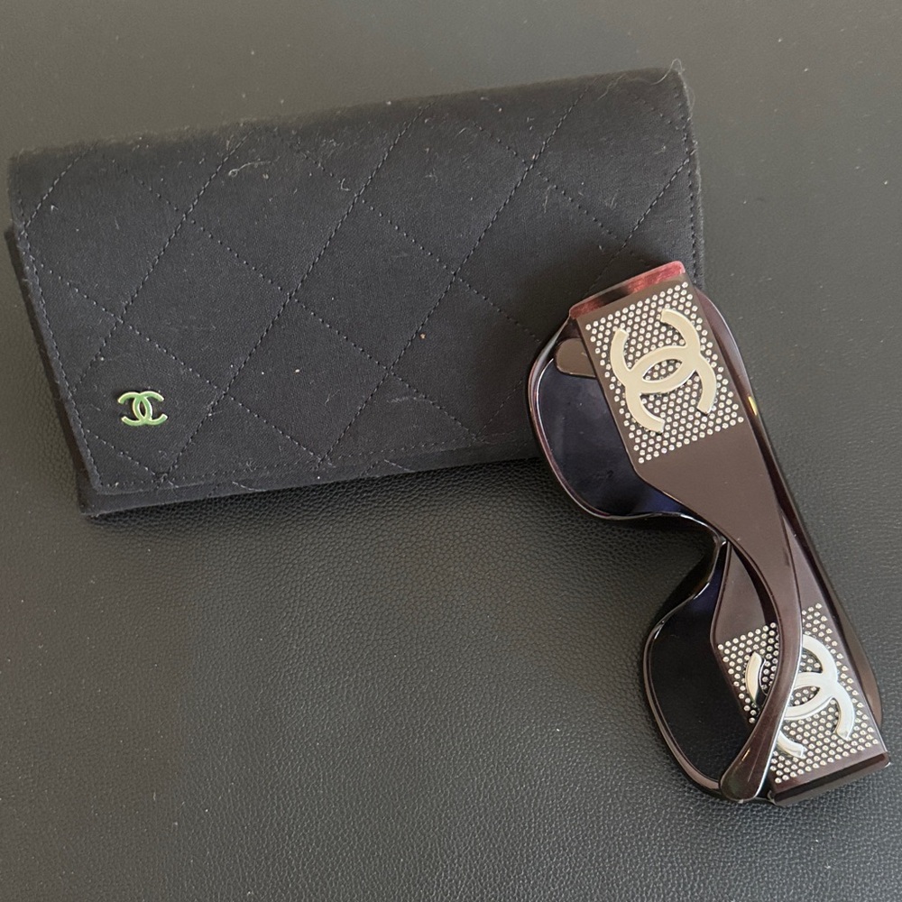 CHANEL Black Quilted Case with Embellished Logo Sunglasses